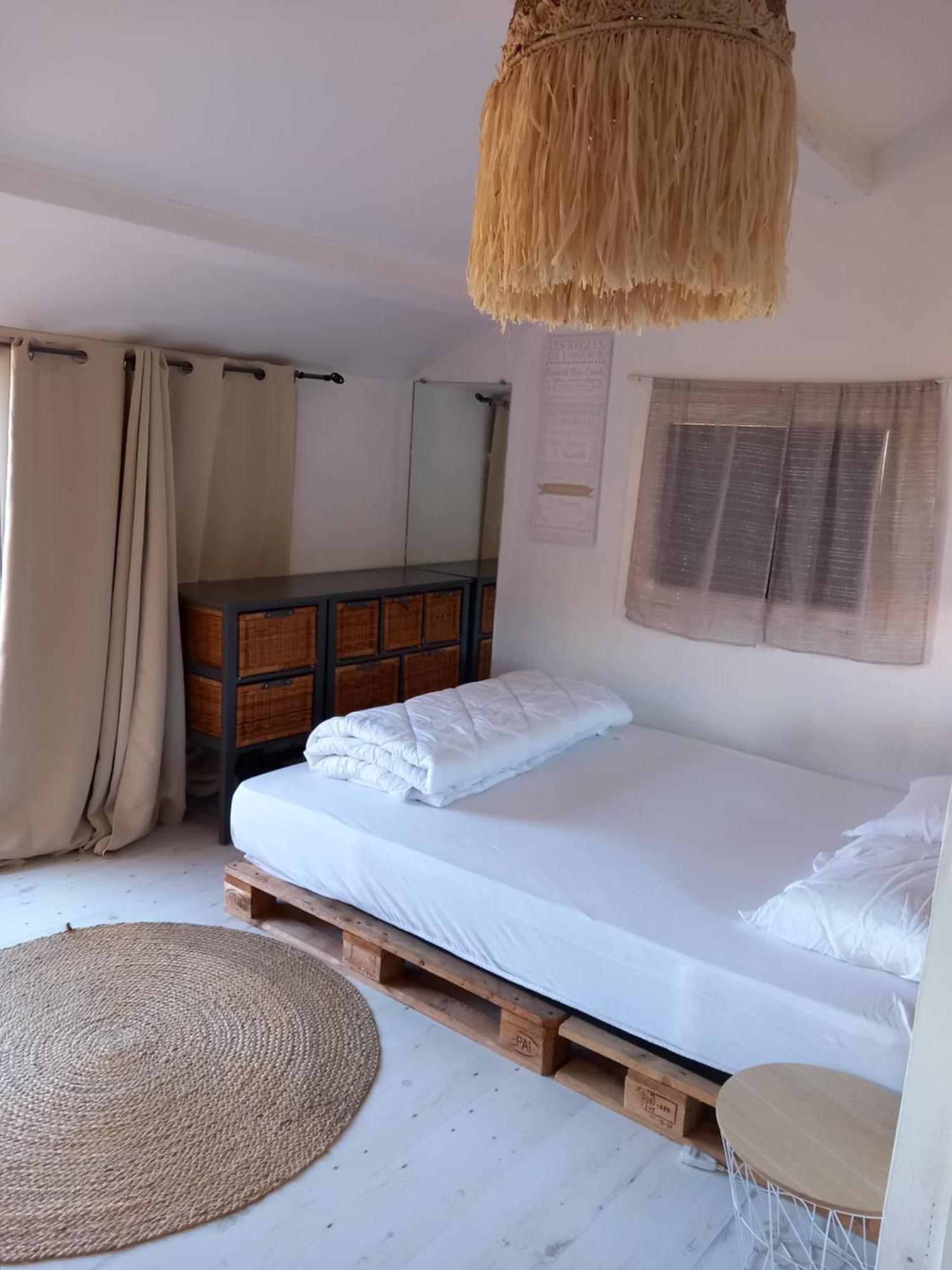 Villa 4 Chambres Avec Jacuzzi Saint-Maximin-la-Sainte-Baume Exterior photo